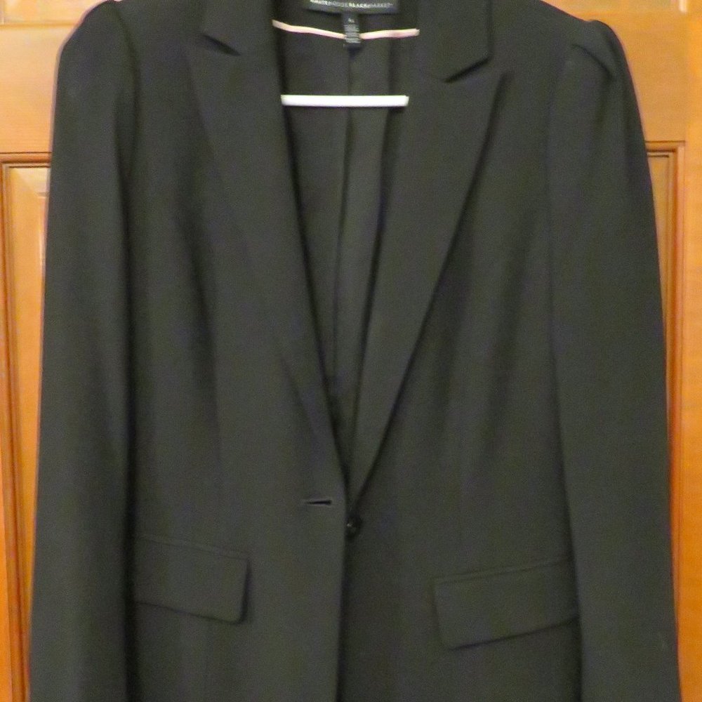 Women's Black blazer (White House Black Market) Size 4 (Great condition)